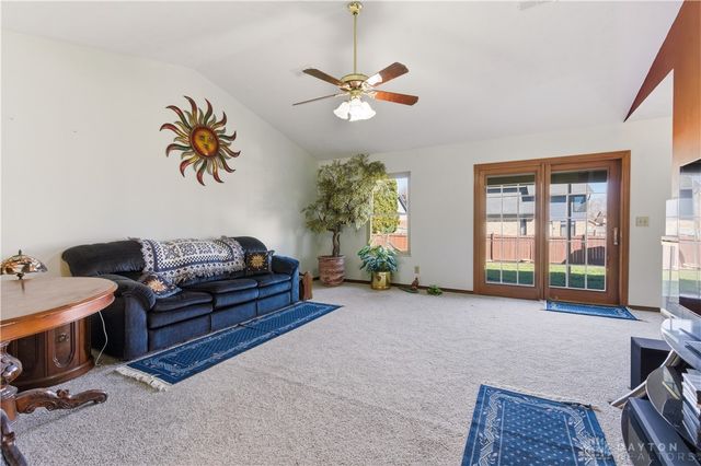 8858 Deer Hollow Drive, Huber Heights, OH 45424