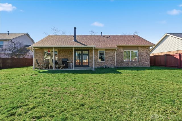 8858 Deer Hollow Drive, Huber Heights, OH 45424