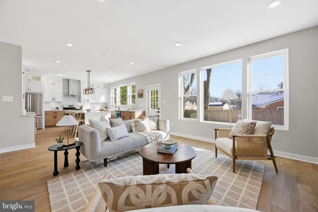 607 BURGUNDY DR, Rockville, MD 20850