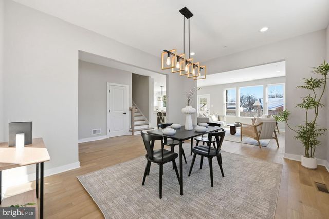 607 BURGUNDY DR, Rockville, MD 20850