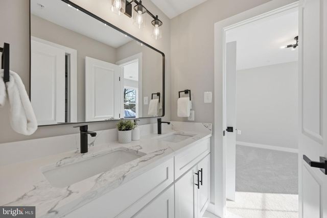 607 BURGUNDY DR, Rockville, MD 20850