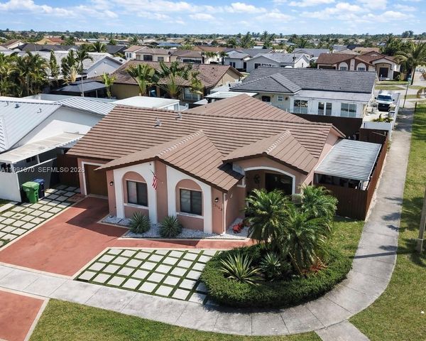 15182 SW 171st St, Miami, FL 33187