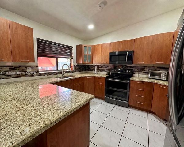 15182 SW 171st St, Miami, FL 33187