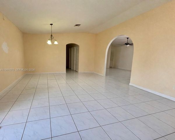 15182 SW 171st St, Miami, FL 33187