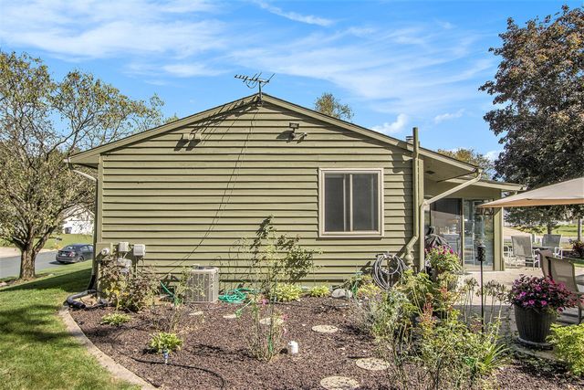 1505 Spruce Brook Road, Kalamazoo, MI 49048