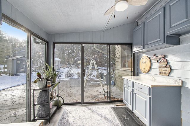 1505 Spruce Brook Road, Kalamazoo, MI 49048