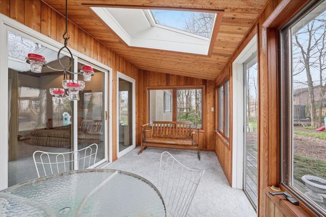 4615 S Delphine DRIVE, New Berlin, WI 53151