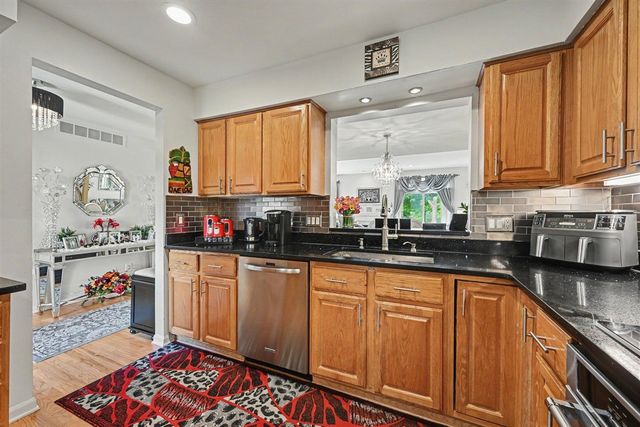 2785 Maitland Drive, Ann Arbor, MI 48105