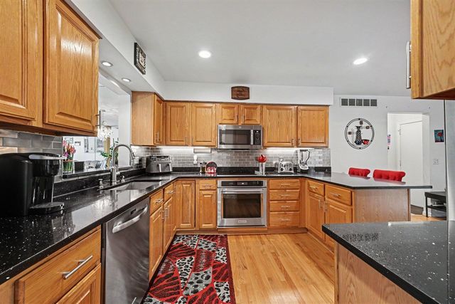 2785 Maitland Drive, Ann Arbor, MI 48105