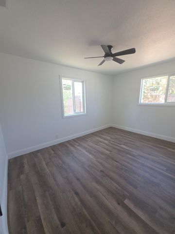 2347 E Alpine Ave, Stockton, CA 95205