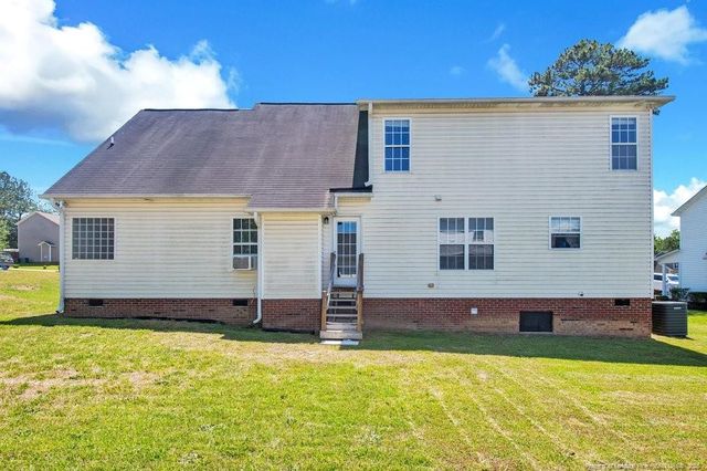 10 Pender Road, Spring Lake, NC 28390