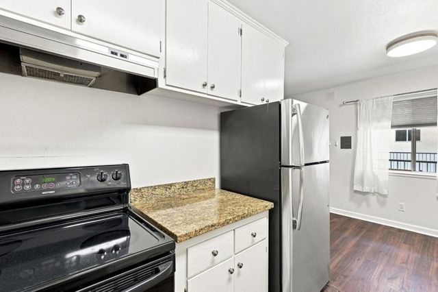 3877 Howe Street 108, Oakland, CA 94611