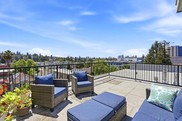 3877 Howe Street 108, Oakland, CA 94611