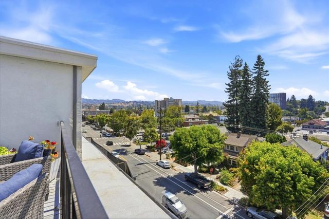 3877 Howe Street 108, Oakland, CA 94611