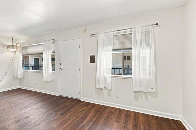 3877 Howe Street 108, Oakland, CA 94611