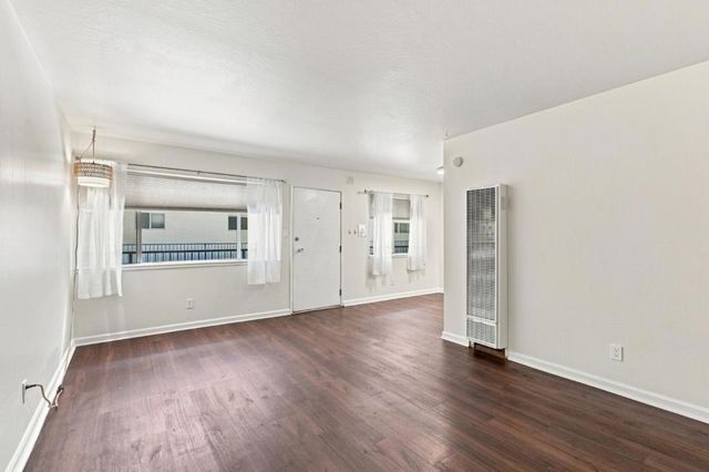 3877 Howe Street 108, Oakland, CA 94611