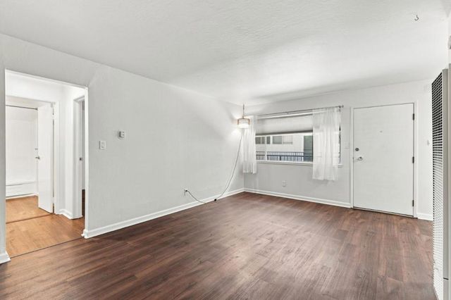 3877 Howe Street 108, Oakland, CA 94611