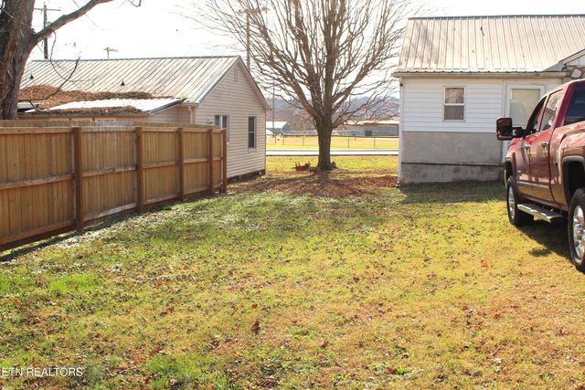 914 Cannon Ave, Sweetwater, TN 37874