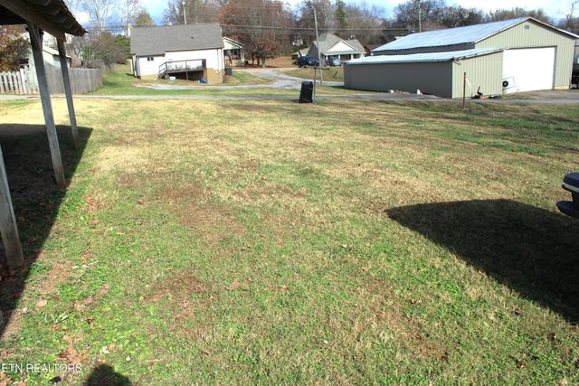 914 Cannon Ave, Sweetwater, TN 37874