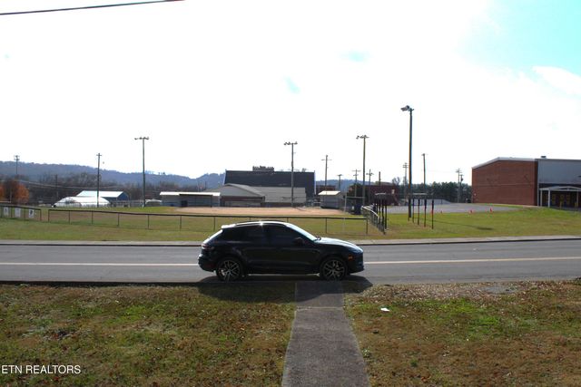 914 Cannon Ave, Sweetwater, TN 37874