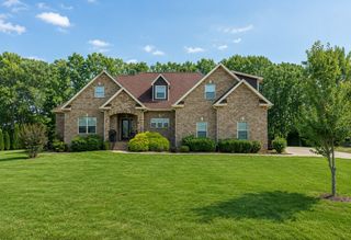 1067 Caballo Trl, Gallatin, TN 37066