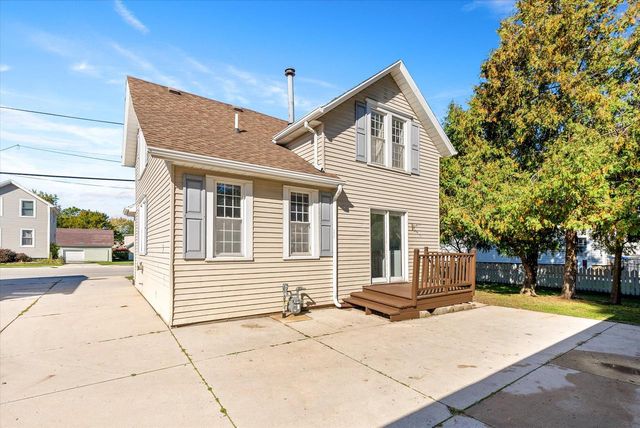 125 N 10th STREET, Oostburg, WI 53070