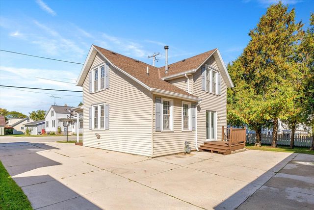 125 N 10th STREET, Oostburg, WI 53070