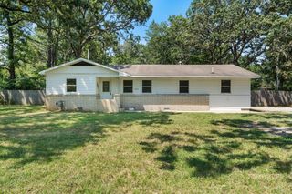 6078 E Huntsville Road, Fayetteville, AR 72701