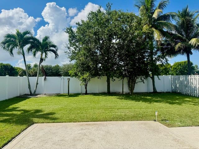 7895 Manor Forest Boulevard, Boynton Beach, FL 33436