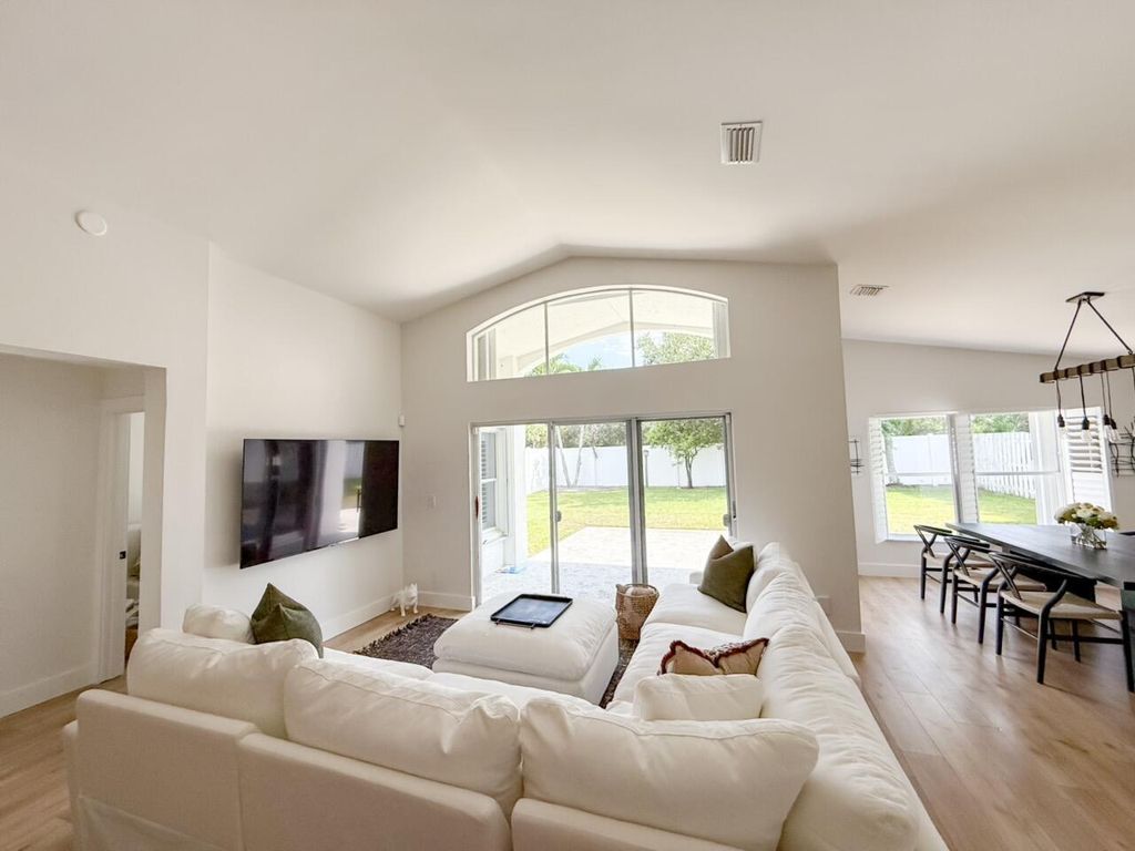 7895 Manor Forest Boulevard, Boynton Beach, FL 33436