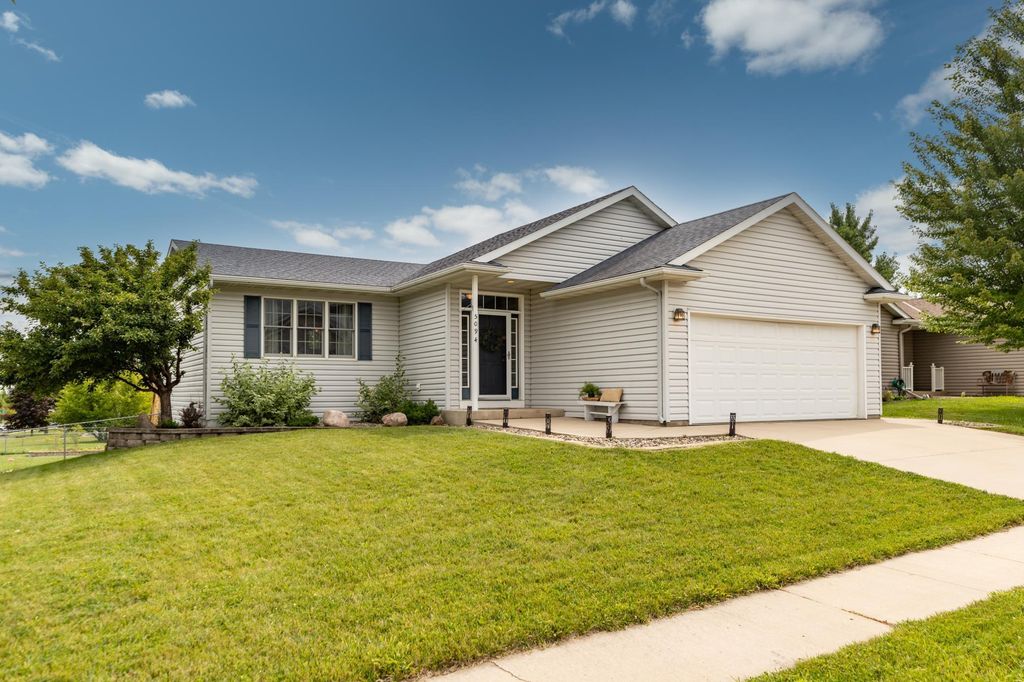 5094 Cannon Lane NW, Rochester, MN 55901