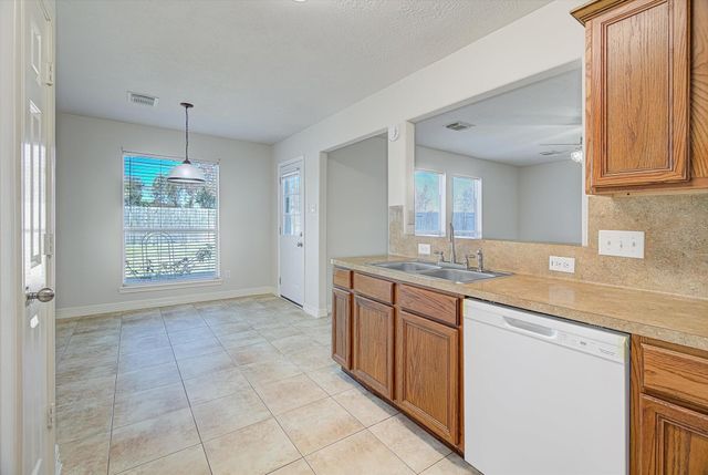 119 Horn Court, Baytown, TX 77523