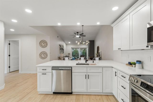 2862 WHITEHALL DRIVE, Palm Harbor, FL 34684