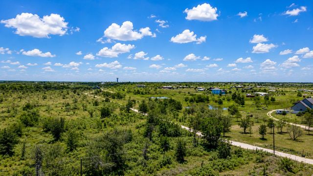 2500 NE County Road 466 DR, Elgin, TX 78621