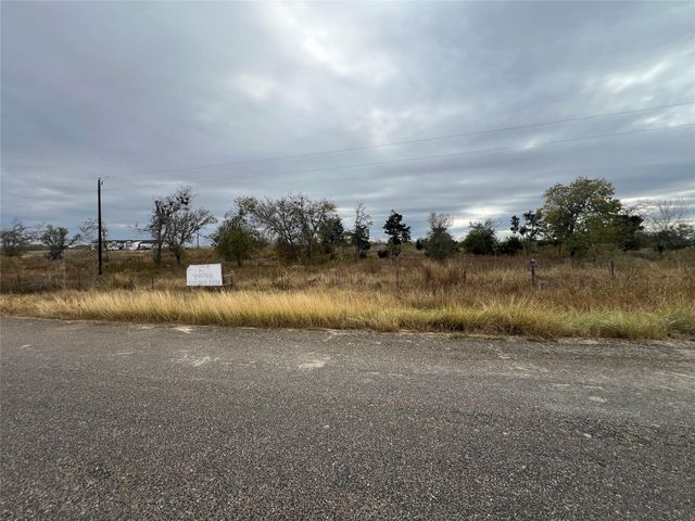 2500 NE County Road 466 DR, Elgin, TX 78621