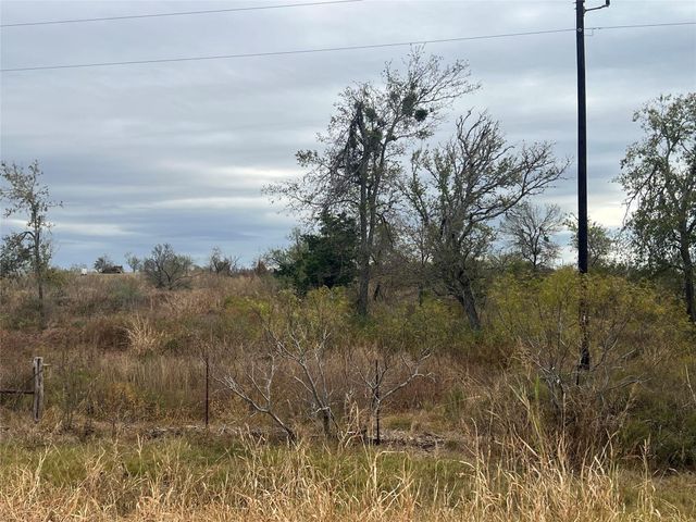 2500 NE County Road 466 DR, Elgin, TX 78621