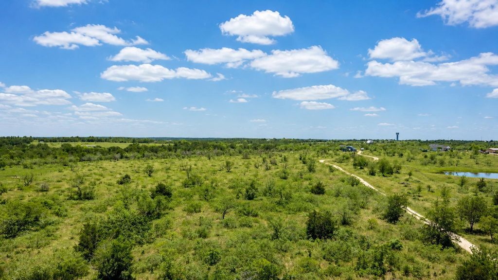 2500 NE County Road 466 DR, Elgin, TX 78621