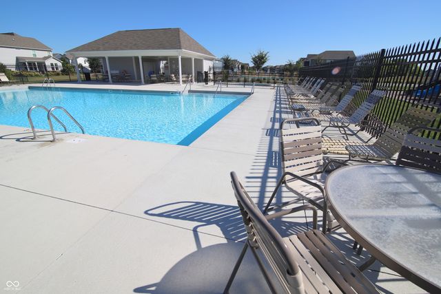 15707 Harvester Circle E, Noblesville, IN 46060