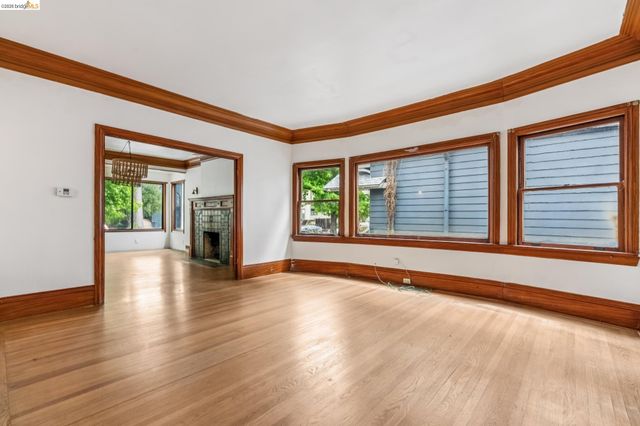 2334 Mckinley Ave, Berkeley, CA 94703