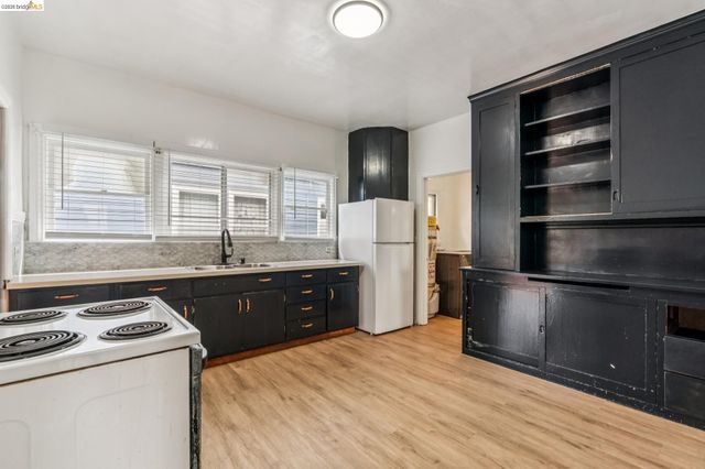 2334 Mckinley Ave, Berkeley, CA 94703
