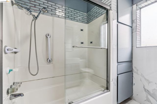 2334 Mckinley Ave, Berkeley, CA 94703