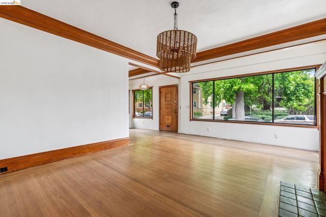 2334 Mckinley Ave, Berkeley, CA 94703