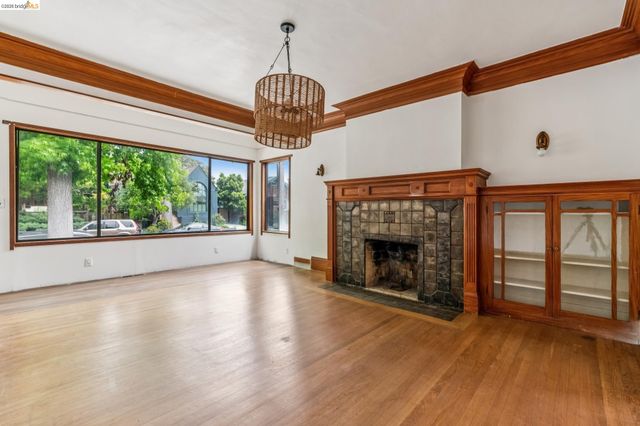 2334 Mckinley Ave, Berkeley, CA 94703
