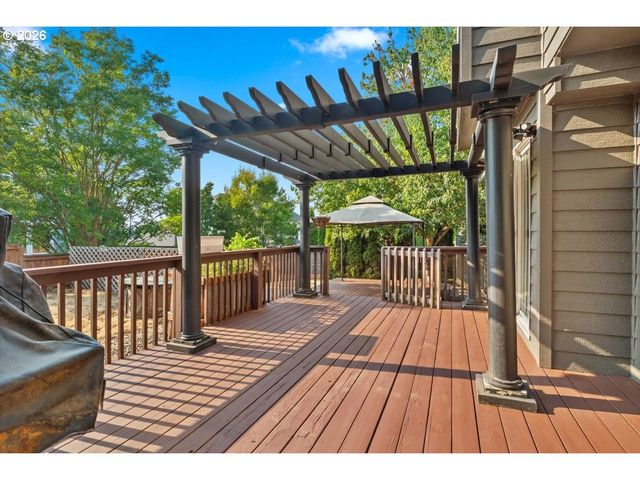 1200 Nw THORN Dr, Albany, OR 97321