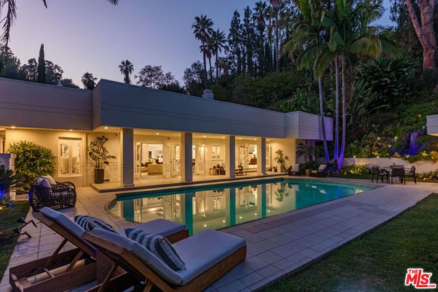 1166 San Ysidro Drive, Beverly Hills, CA 90210