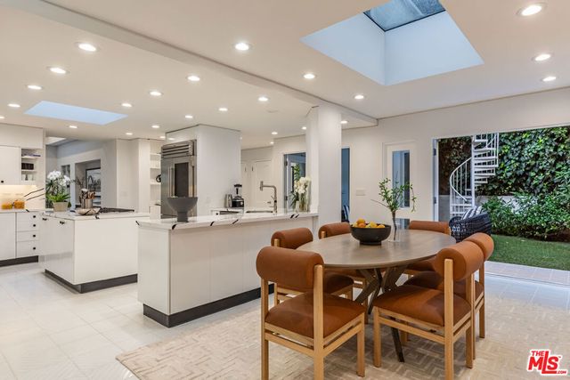 1166 San Ysidro Drive, Beverly Hills, CA 90210