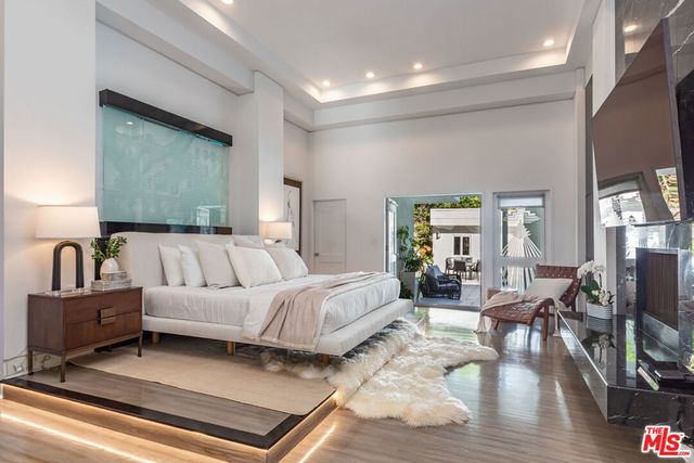 1166 San Ysidro Drive, Beverly Hills, CA 90210