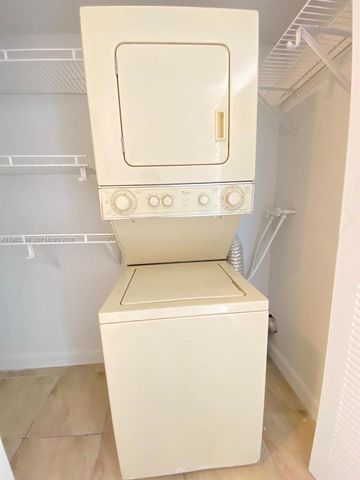 8290 Lake Dr 449, Doral, FL 33166