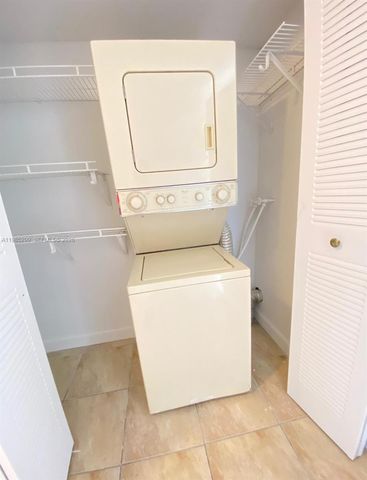 8290 Lake Dr 449, Doral, FL 33166