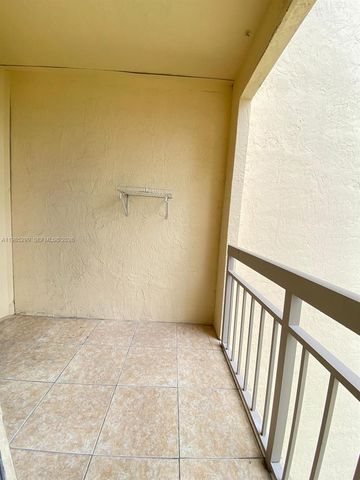 8290 Lake Dr 449, Doral, FL 33166